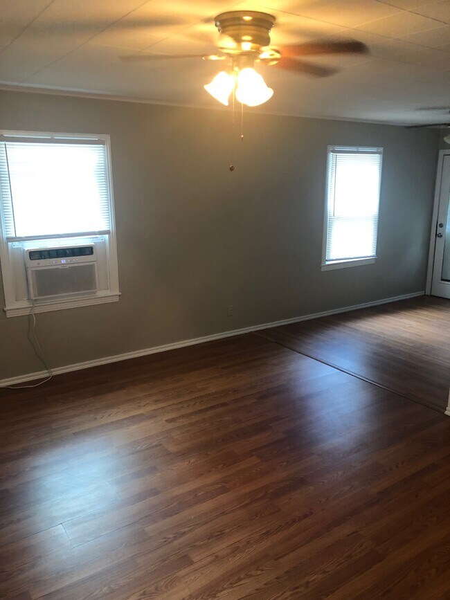 Foto del edificio - 4521 SE 22nd St