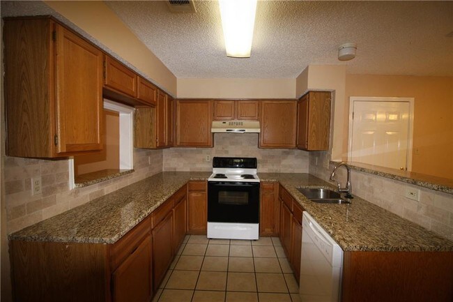 Foto del edificio - 3109 Fairwood Dr