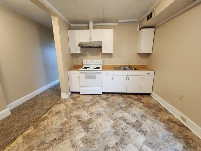 Foto del edificio - 327-329 W. King Street