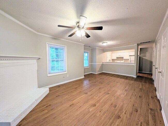 Foto del edificio - 4300 Presley Ct