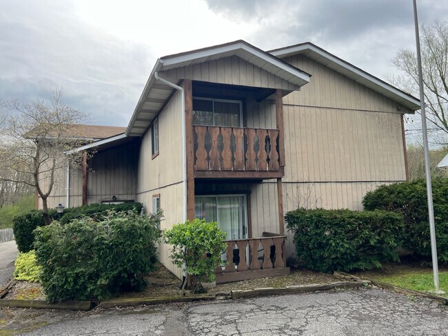 Building Photo - 468 Dutch Ln