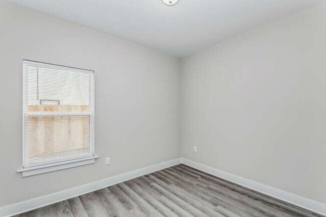 Foto del edificio - 3410 W 45th St S