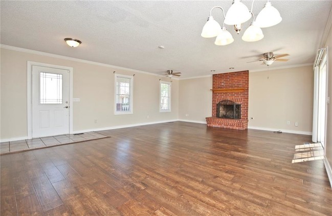 Building Photo - 3207 SW Orchard Way
