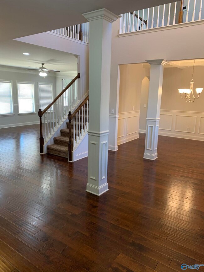 Foto del edificio - 517 Balsam Terrace Way