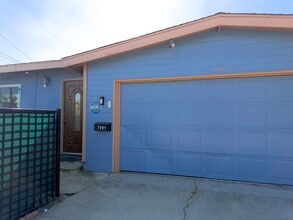 Building Photo - 7091 Eckstrom Ave