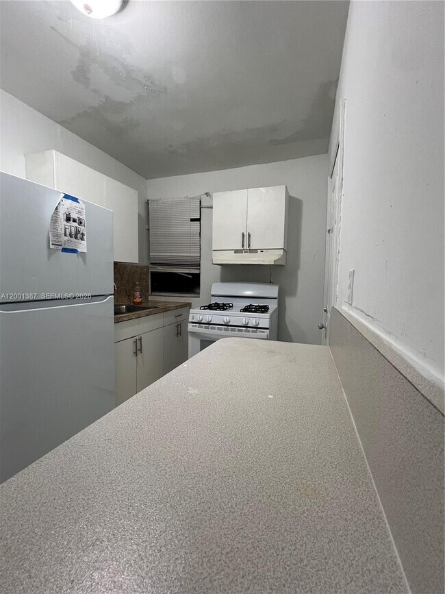 Foto del edificio - 413 NW 33rd St