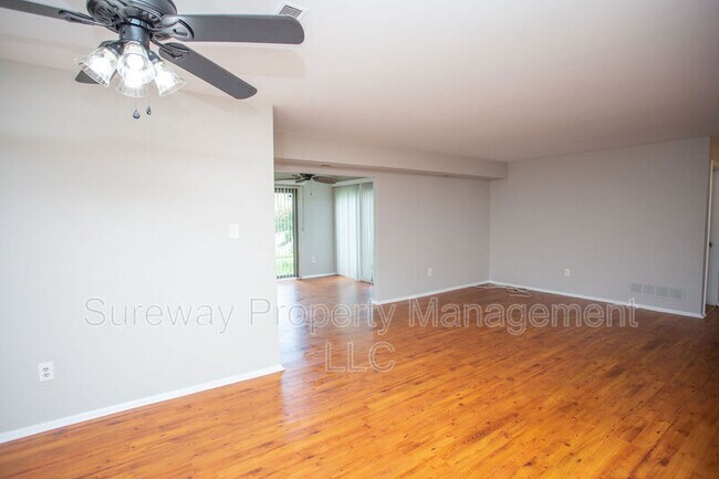 Foto del edificio - 127A Birchfield Ct