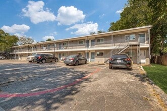Building Photo - 1505 W Lovers Ln