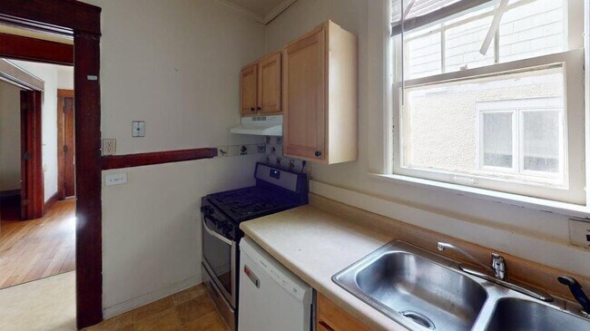 Building Photo - 1145 S. Forest-1145SF