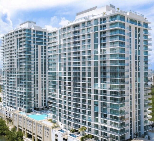 Building Photo - 330 Sunny Isles Blvd