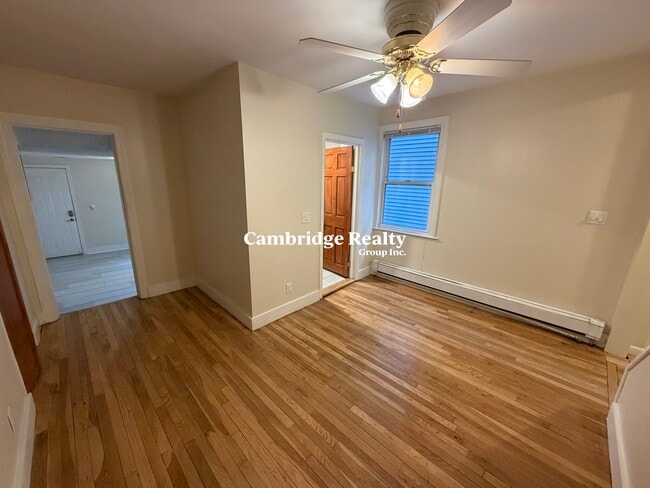 Building Photo - 67 Oak St