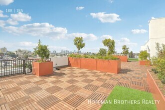 Building Photo - 224 N Alvarado St