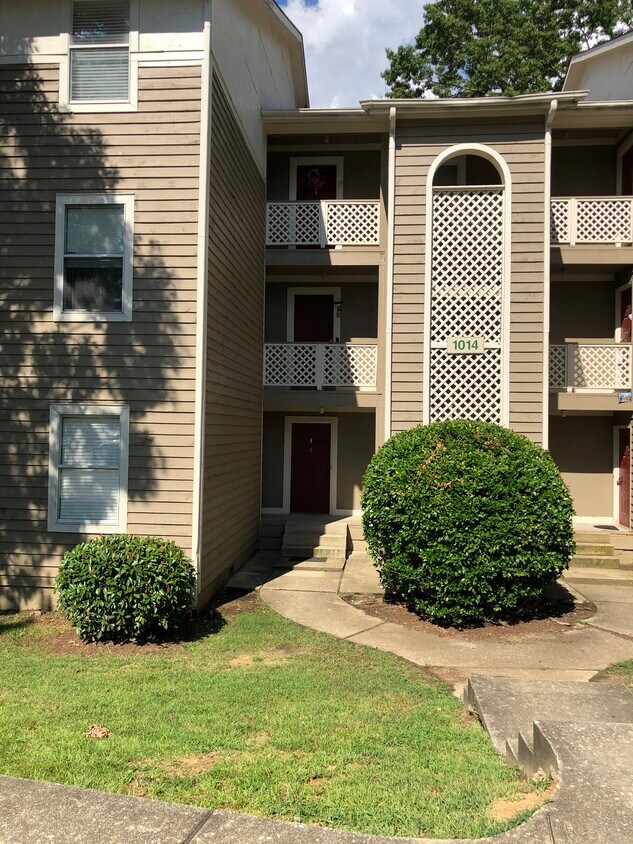 1014 Wood Creek Dr Unit 2, Fayetteville, NC 28314 Condo for Rent in