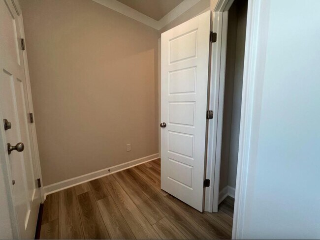 Building Photo - 131 Callen Dr
