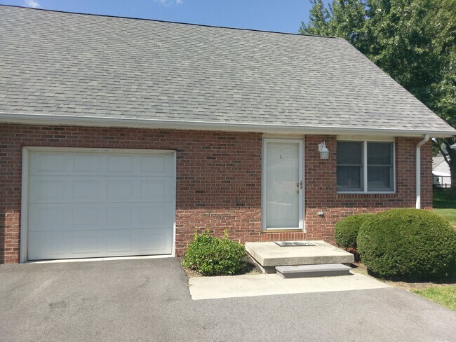 Foto del edificio - 901 Fishlock Ave