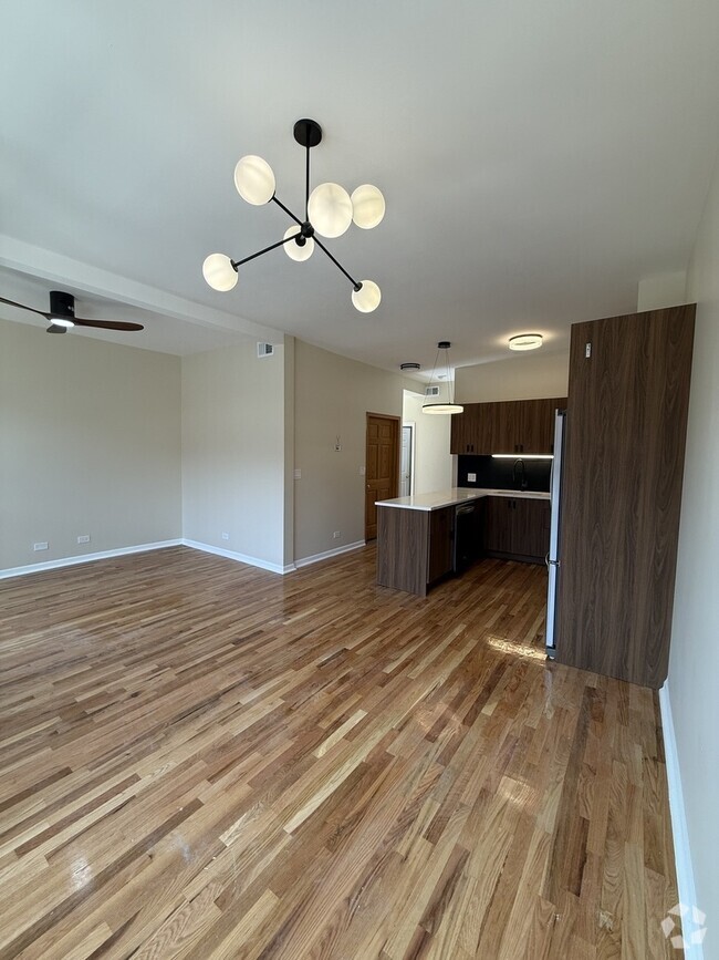 Building Photo - 3476 S Archer Ave