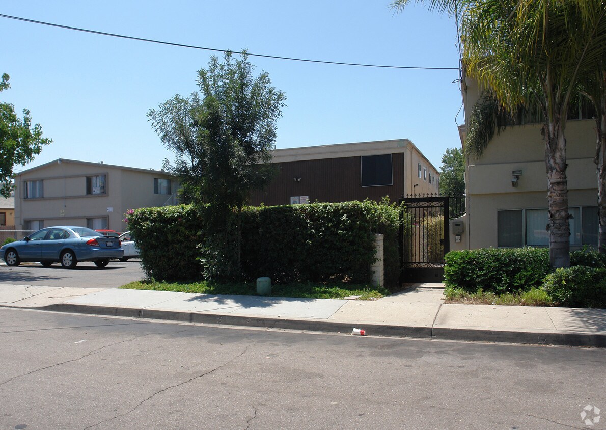 Foto del edificio - 4376 Rosebud Ln