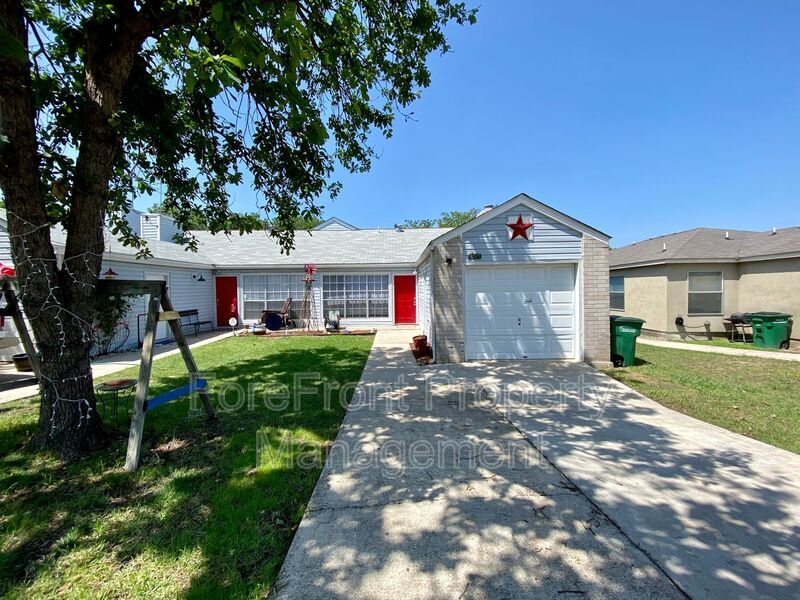 Primary Photo - 14525 Clovelly Wood
