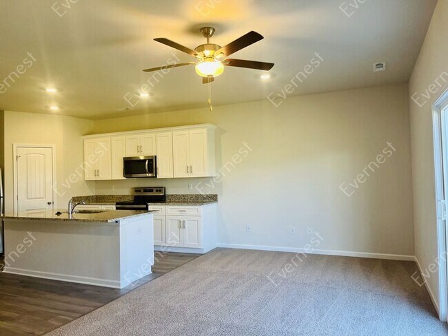 Building Photo - 607 Seidov Cobb Way