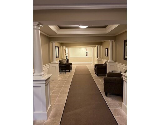 Foto del edificio - 1000 Albion Rd