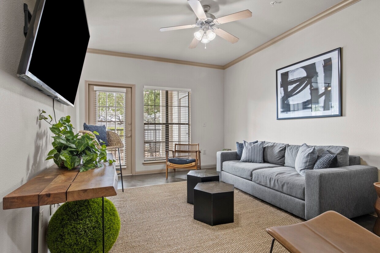 Costa Bella Apartments in San Antonio, TX