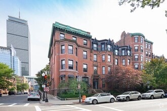 Building Photo - 290 Commonwealth Ave
