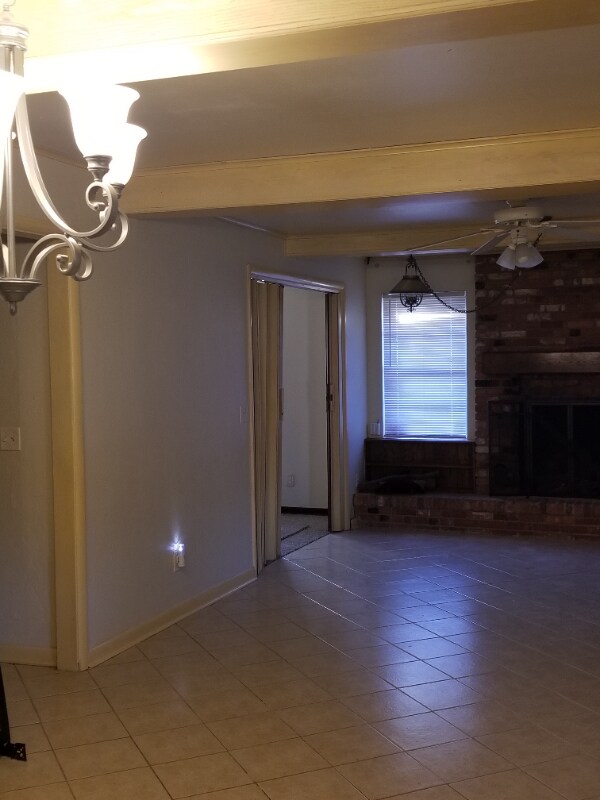 Building Photo - 10745 Whitehaven Rd