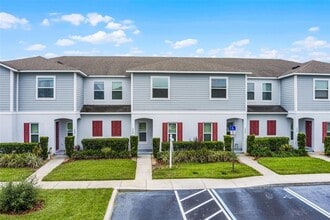 Building Photo - 228 Primrose Dr