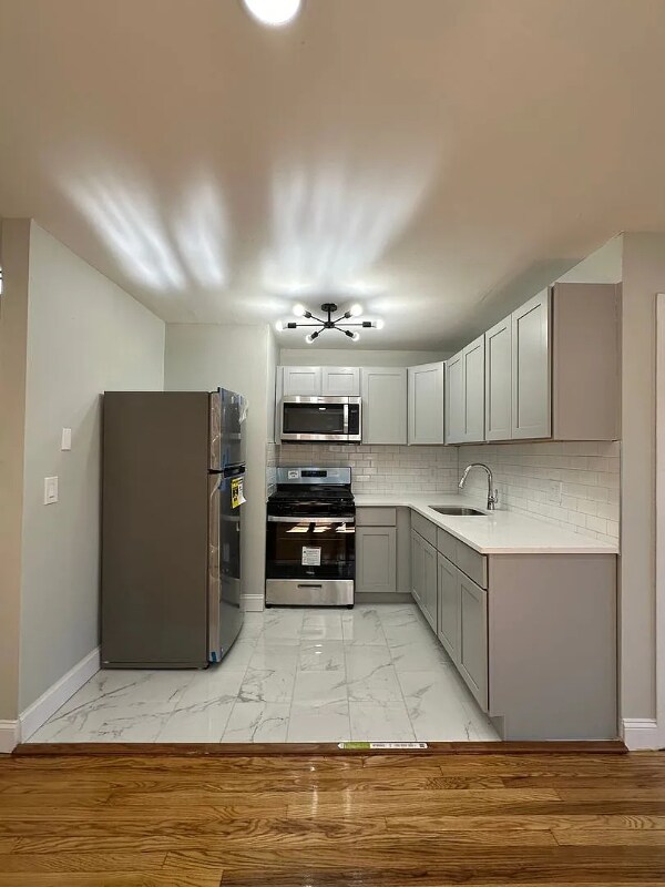 Foto principal - 346 Franklin Pl