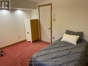 Building Photo - 583 Edinburgh Rd S