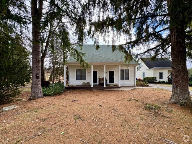 Building Photo - 107 Givens Ln