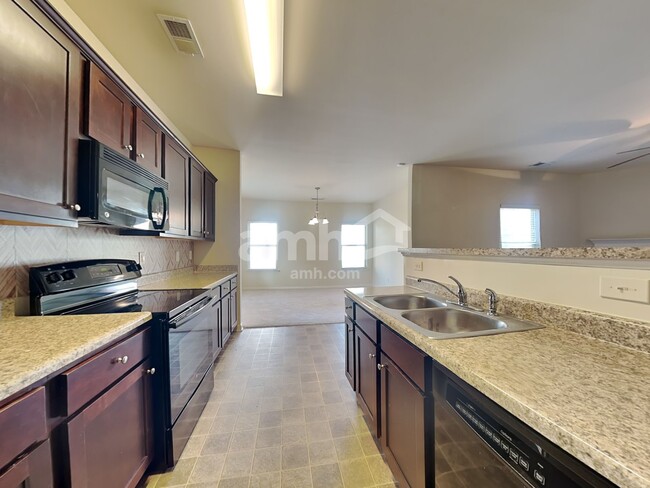 Building Photo - 1302 Lock Heath Trail SE