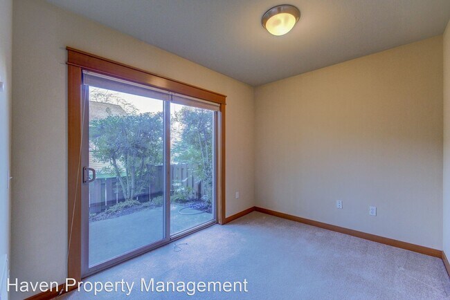 Building Photo - 3 br, 2.5 bath House - 4303 SW Willow St