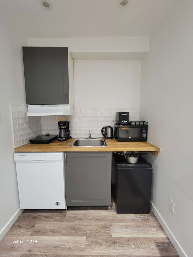 Building Photo - 56 Rue Guilbault O