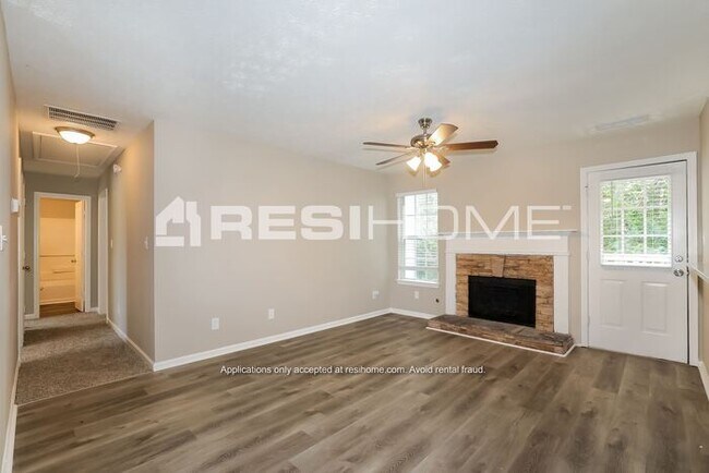 Foto del edificio - 2537 Field Spring Dr