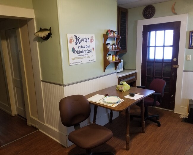 Cocina comedor - 1011 2nd Ave