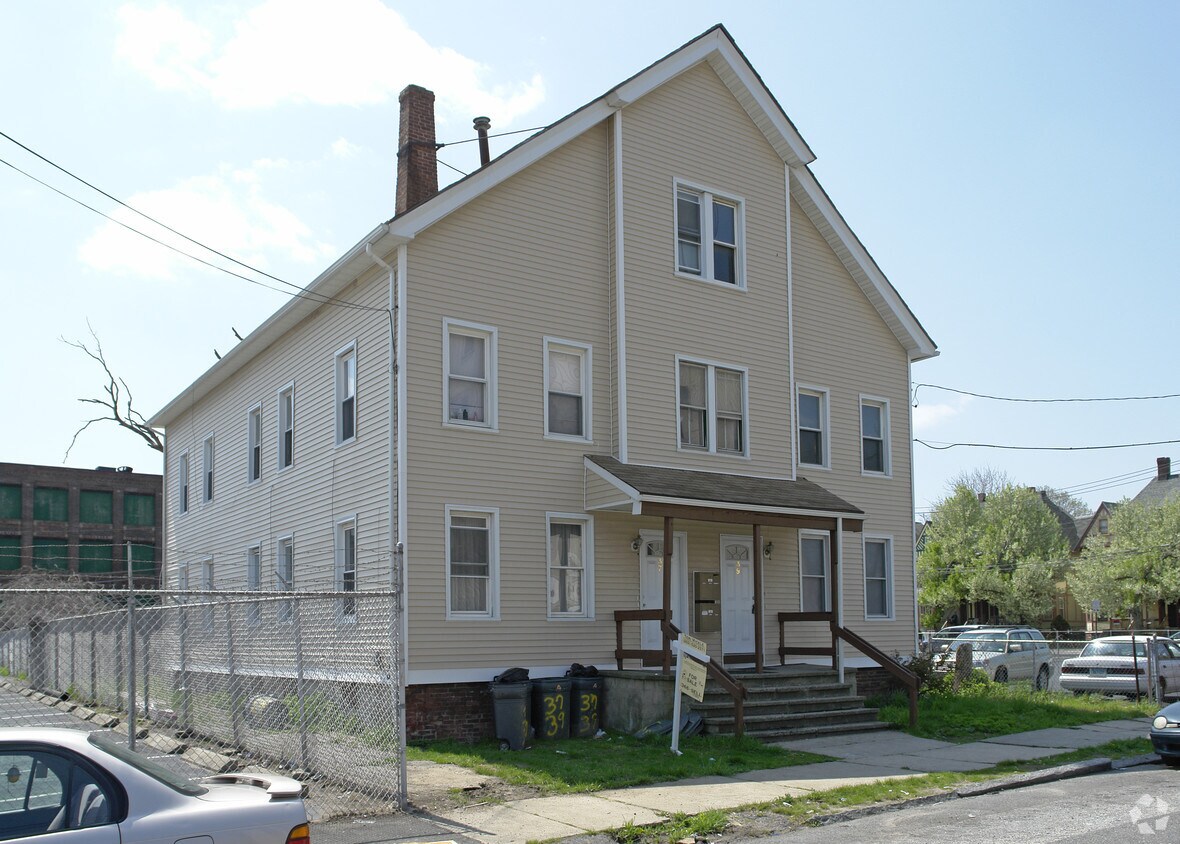 Primary Photo - 37-39 Austin St