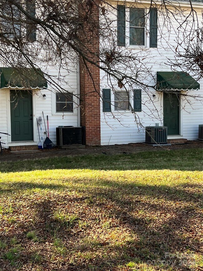 319 S Main St, Kannapolis, NC 28081 Townhome Rentals in Kannapolis NC