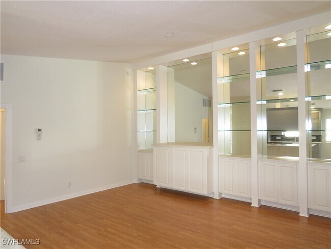 Foto del edificio - 4235 Redonda Ln