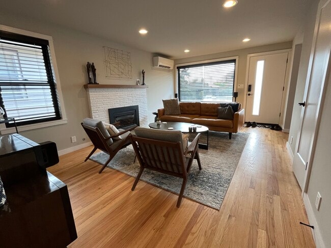 Building Photo - 1112 N 78th St
