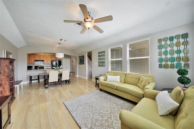 Foto del edificio - 13006 Jasmine Park Ln