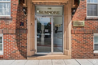 Building Photo - 833 Summer St