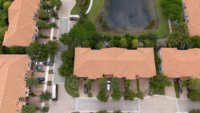Building Photo - 6943 Halton Park Ln
