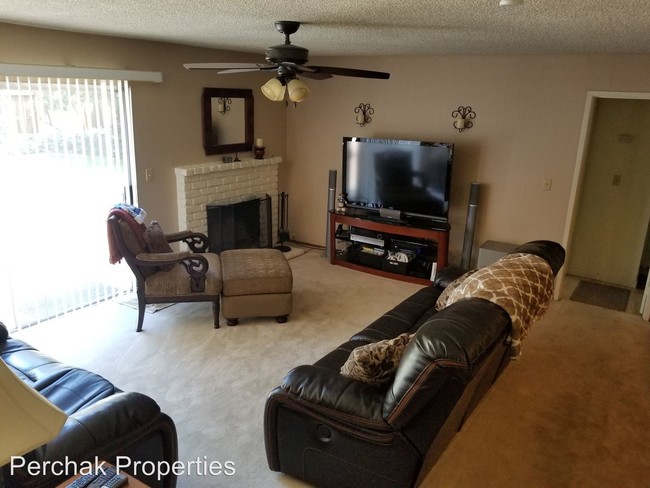 Building Photo - 308 Andora Ln