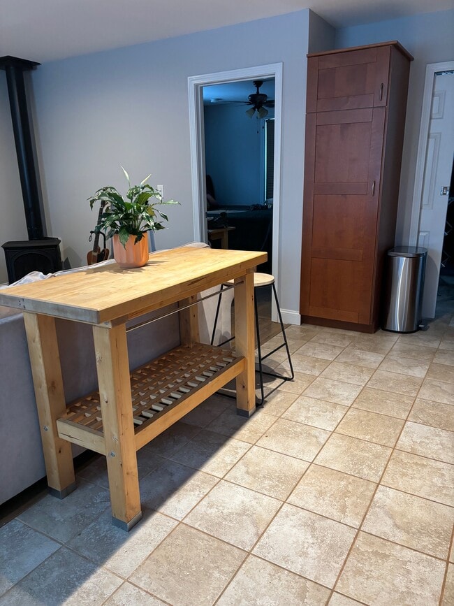 Building Photo - 544 Tolend Rd