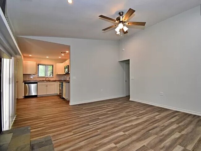 Building Photo - 11906 Los Cerros St