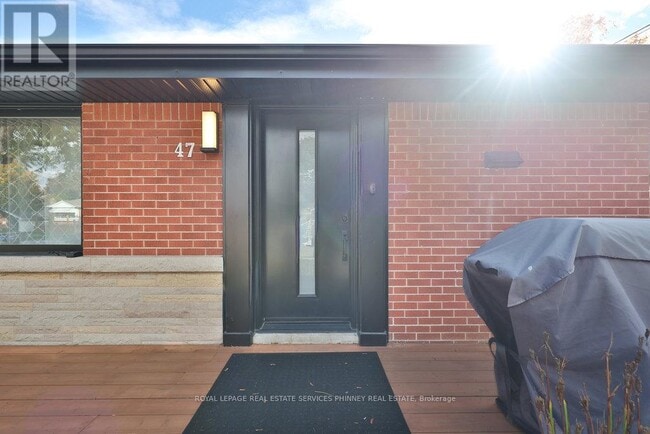 Building Photo - 47 Castlefield Dr