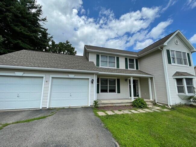 Foto del edificio - 220 Concord Hill Dr
