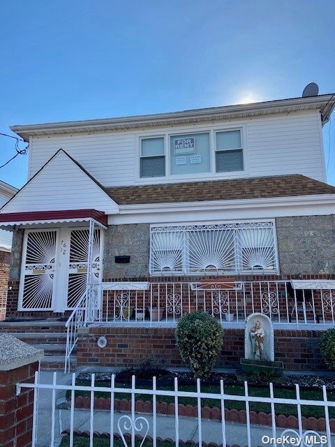 Foto principal - 76-12 Pitkin Ave