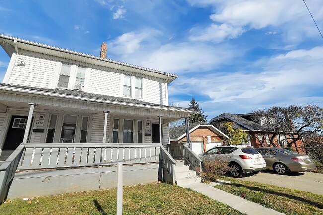 Foto del edificio - 1336 Sullivant Ave